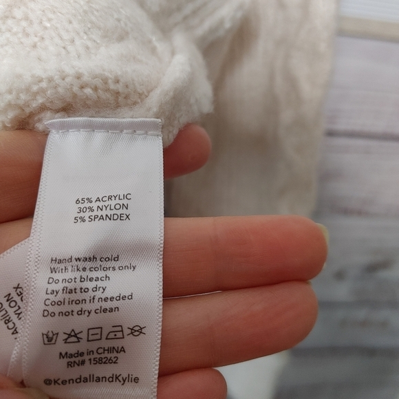 KENDALL + Kylie Boxy Cable Knit Sweater S - Picture 6 of 10